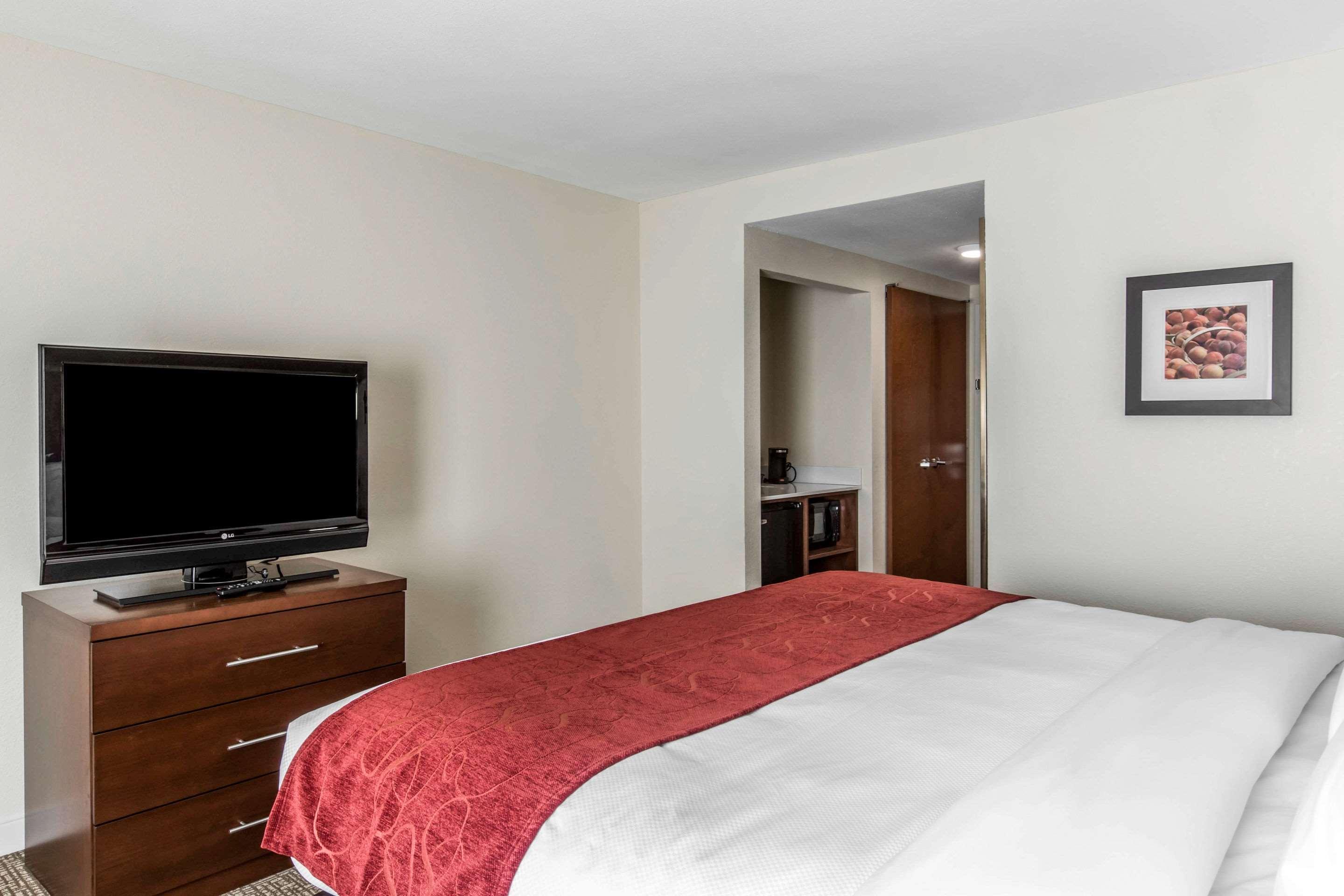 Comfort Inn & Suites Macon West Extérieur photo